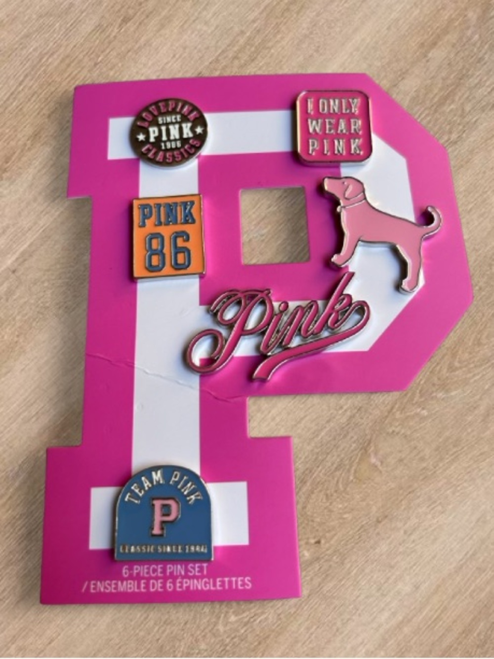 ๐๐ซถ PINK Victoriaโs Secret Gossip 86 Collection Enamel 6 Pin Set NWT - Picture 1 of 11